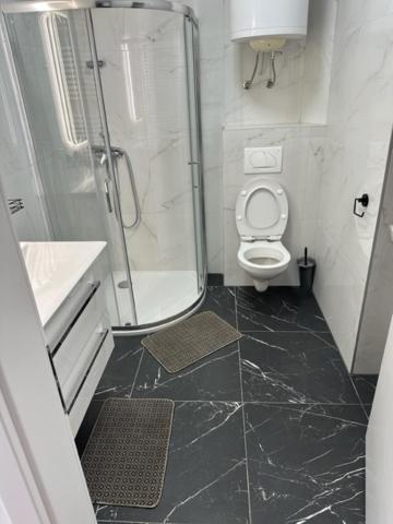 Gostilna In Apartmaji Zlati Lev - Maribor Exterior foto