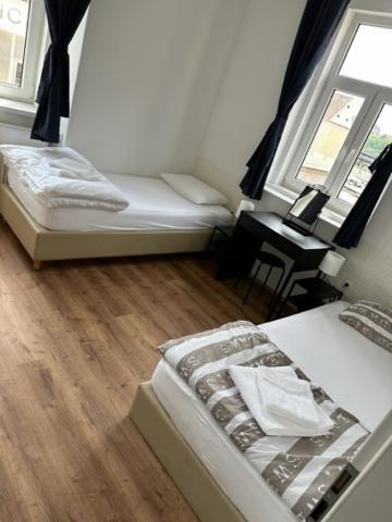 Gostilna In Apartmaji Zlati Lev - Maribor Exterior foto