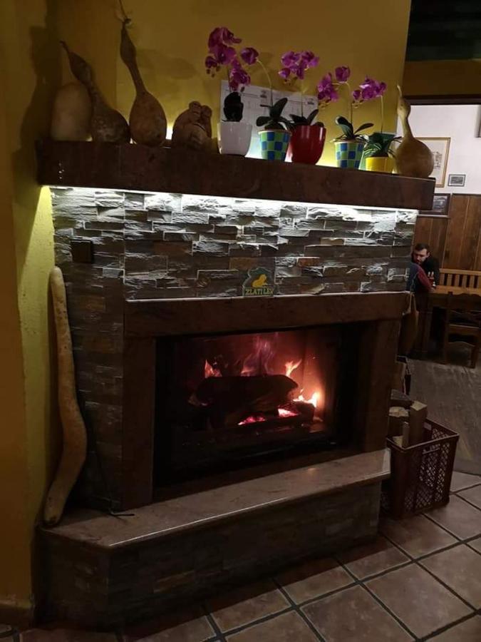 Gostilna In Apartmaji Zlati Lev - Maribor Exterior foto
