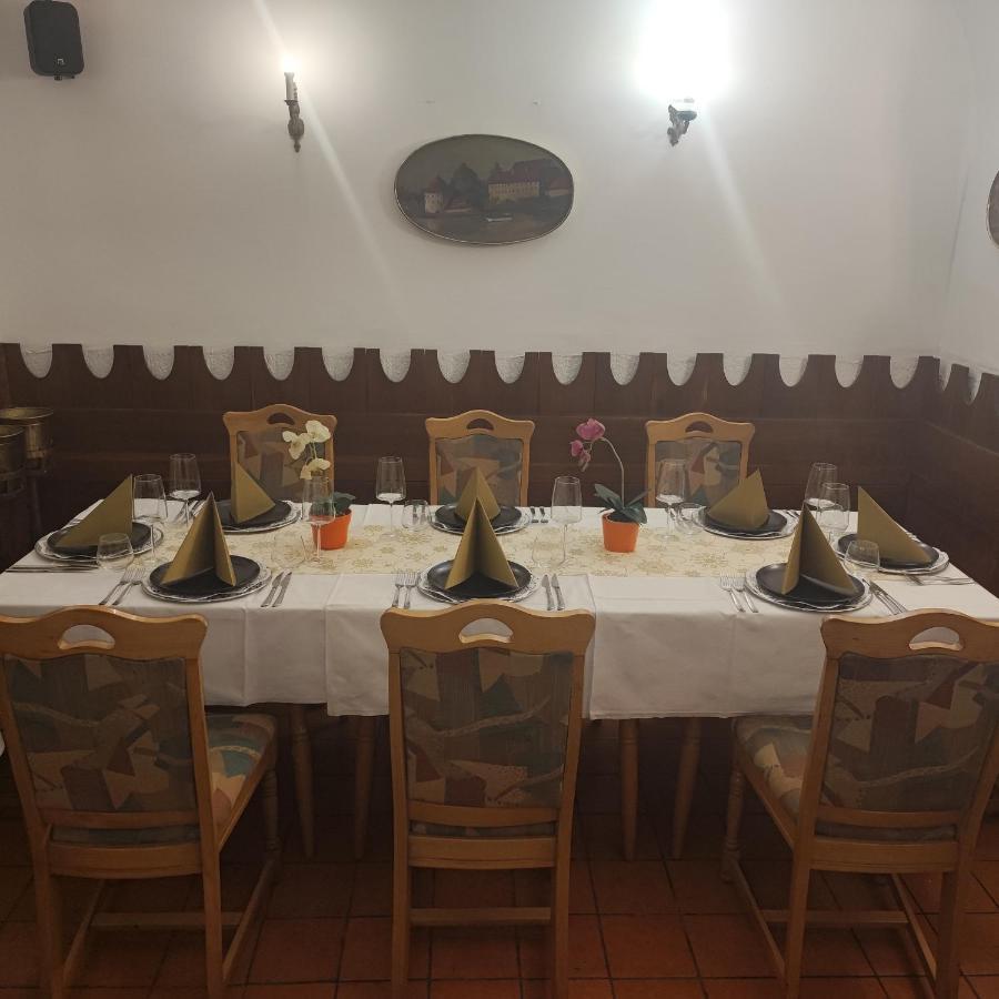 Gostilna In Apartmaji Zlati Lev - Maribor Exterior foto